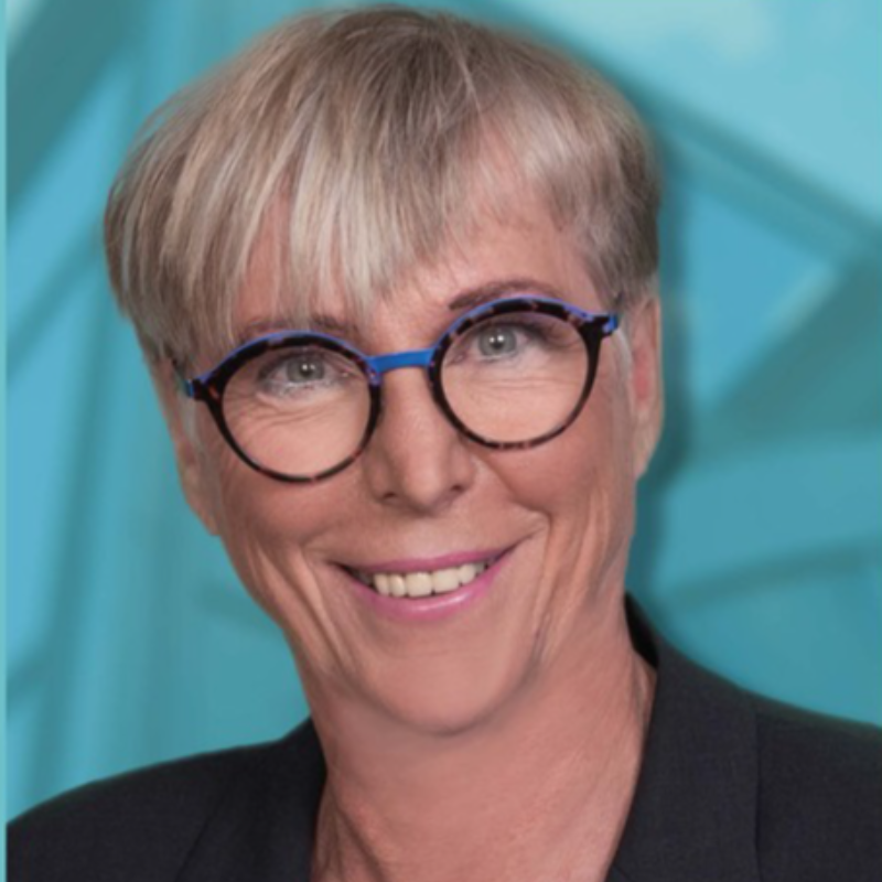  Andrea Lutterb�se